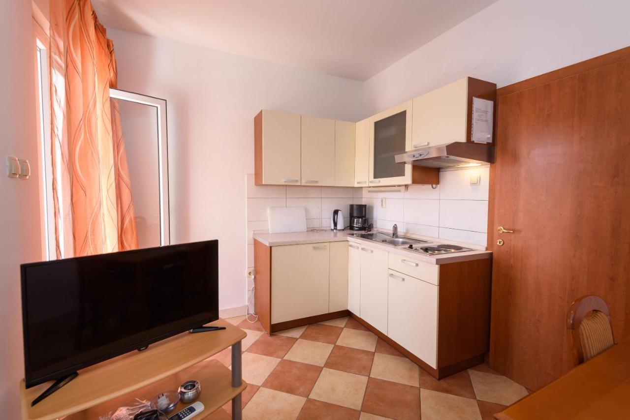 Apartments Zdravko Клек Екстериор снимка