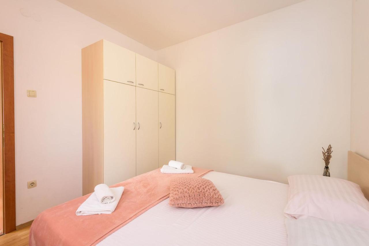 Apartments Zdravko Клек Екстериор снимка
