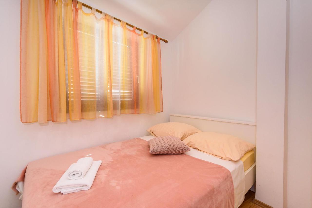 Apartments Zdravko Клек Екстериор снимка
