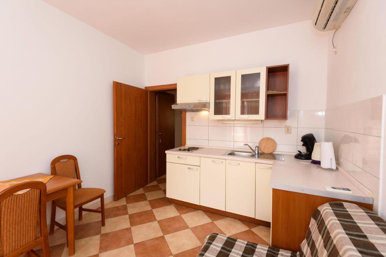 Apartments Zdravko Клек Екстериор снимка