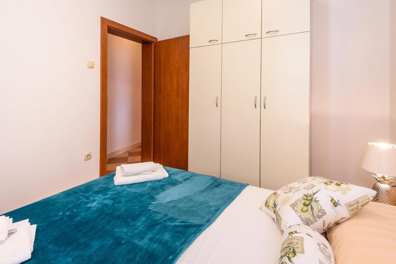 Apartments Zdravko Клек Екстериор снимка