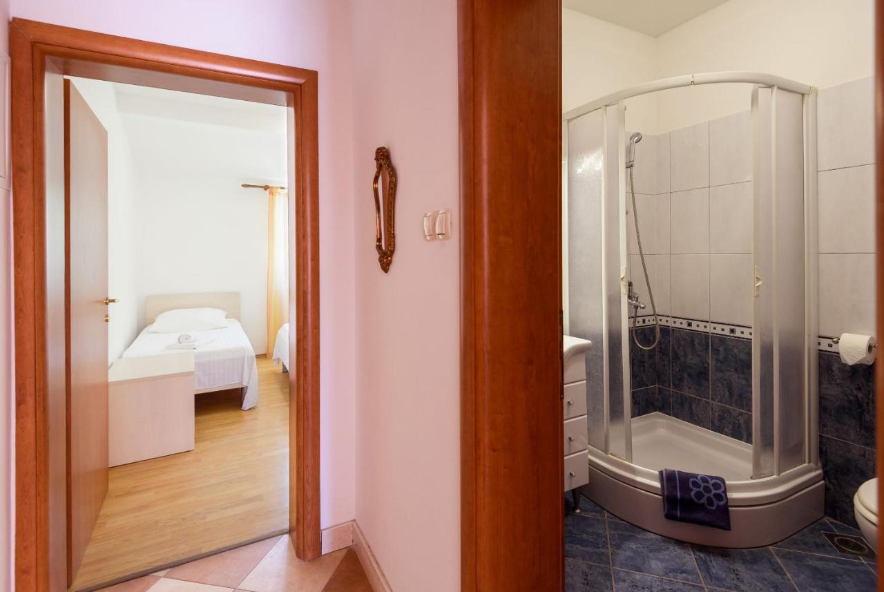 Apartments Zdravko Клек Екстериор снимка