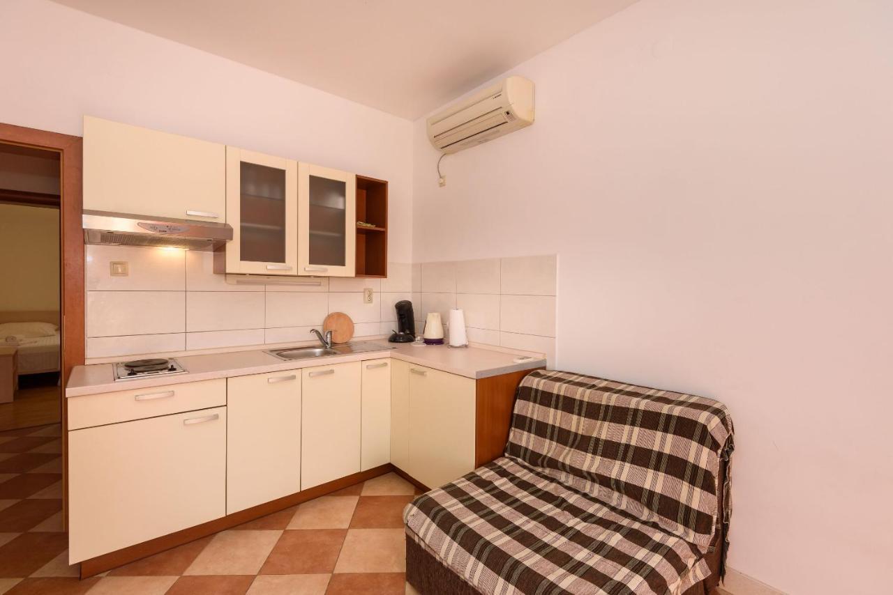 Apartments Zdravko Клек Екстериор снимка