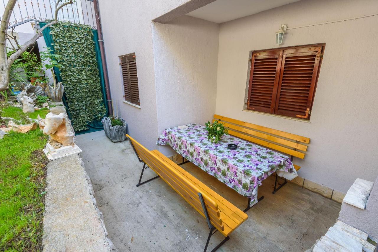 Apartments Zdravko Клек Екстериор снимка