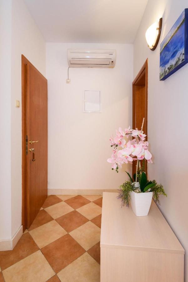 Apartments Zdravko Клек Екстериор снимка